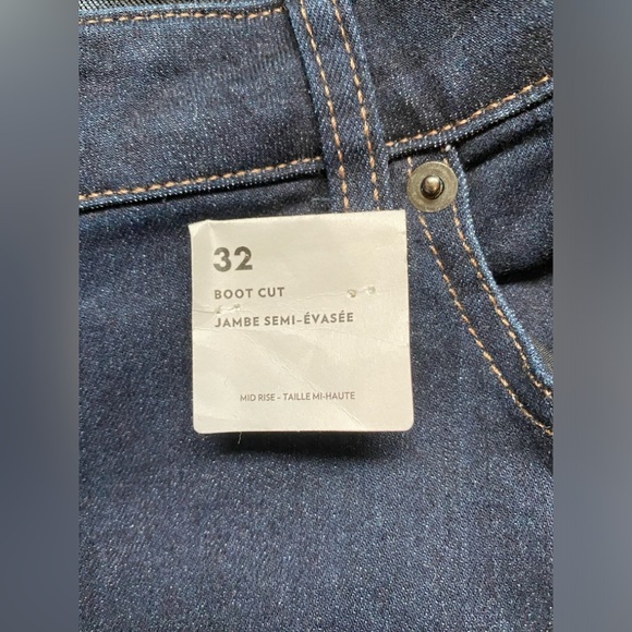 (2 pairs) BNWOT Reitmans Jeans - Picture 2 of 5